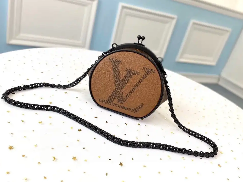 VUITTON BOURSICOT BC LOUIS 0521